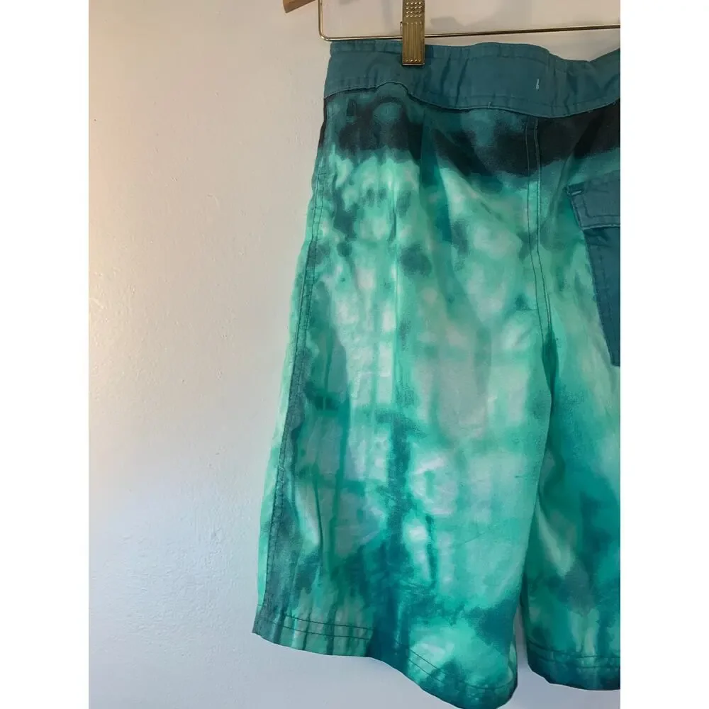 ART CLASS Boy’s Green Board Shorts / Size: 12